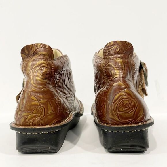 Alegria by PG Lite Shoes Brown Caiti Floral Embossed Leather Ankle Bootie Sz 6 - Picture 6 of 14